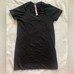 black swiftly tech tee, size 4